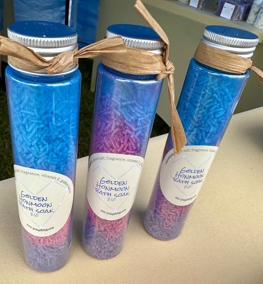 Golden Honmoon K-Pop bath soak tube